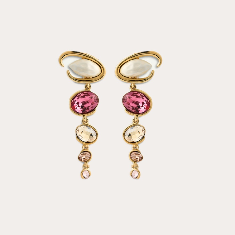 OSCAR DE LA RENTA
Baroque Faux Pearl O Drop Pin Earrings